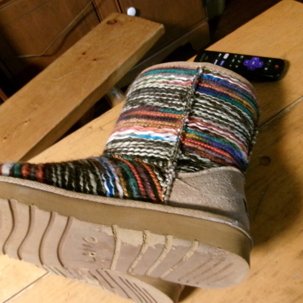 LAMO suede shearling boho rainbow threads mid calf pull on boots sz6 - Picture 7 of 7